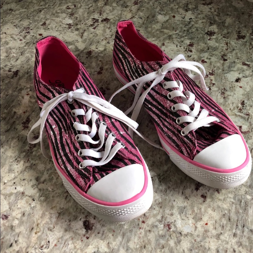 Pink Zebra sparkle tennis shoes EUC size 10